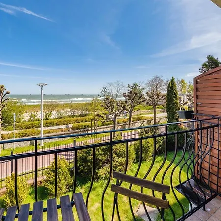 Traugutta Plaza, Sun & Snow