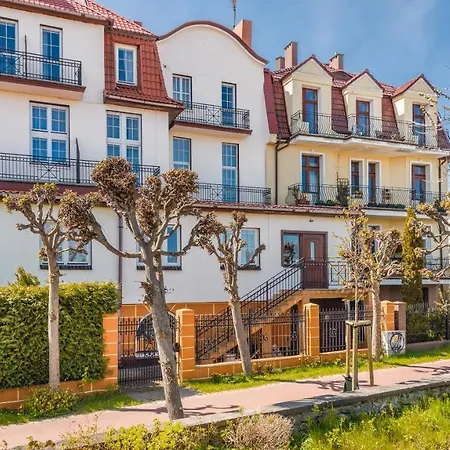 Traugutta Plaza, Sun & Snow * 索波特