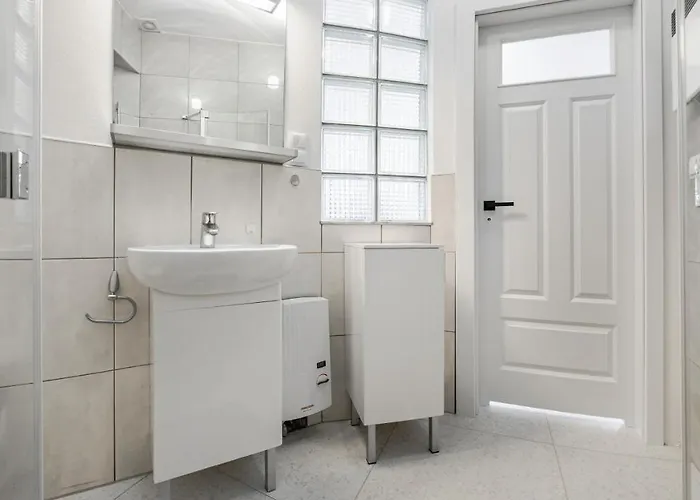 Traugutta Plaza, Sun & Snow Apartman *